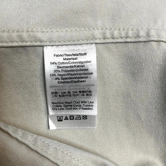 DKNY NWOT Cropped Cotton Jacket with Pockets, Size M - Picture 8 of 10